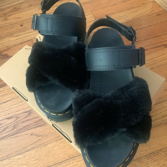 Dr. Martens Voss Fluffy Sandals Womens Size 8 - Picture 1 of 6